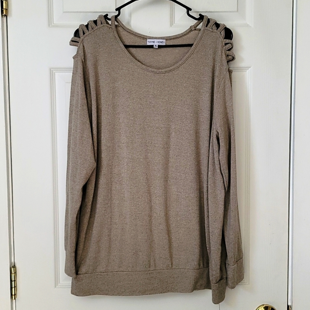 Thyme & Honey Medium open shoulder oversized sweater